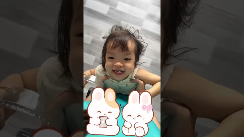 Bé Sữa chơi với mẹ💗 #赤ちゃん #赤ちゃんのいる生活 #baby #生後3ヶ月 #癒し #cute #イライラしない子育て #funny #子育てに関して #子持ち
